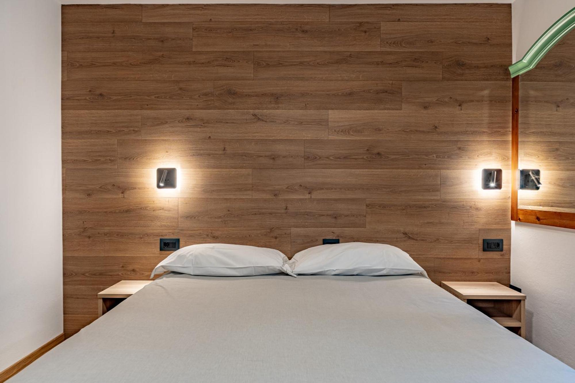 Double or Twin Room,1739397806:JPEG